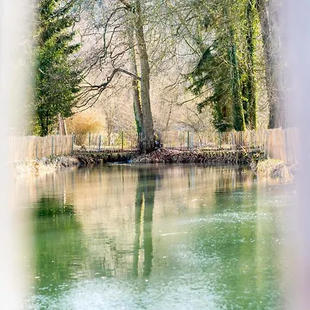 Hotell Les Du Vieux Chateau *
