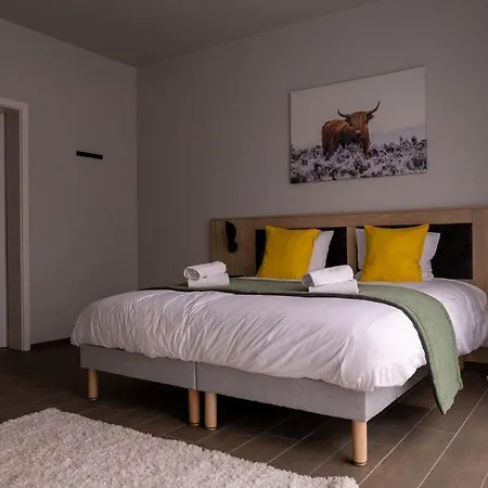 Les Du Vieux Chateau Hotel *