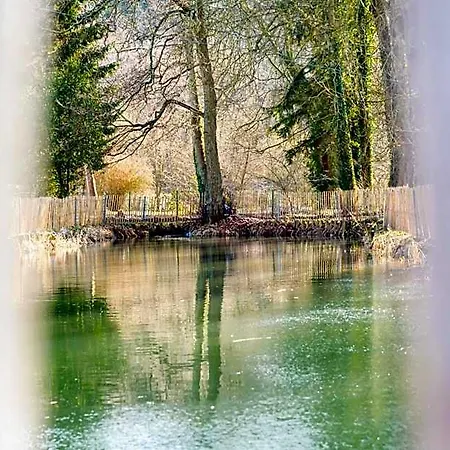 Les Du Vieux Chateau